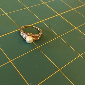 10k gold pearl ring